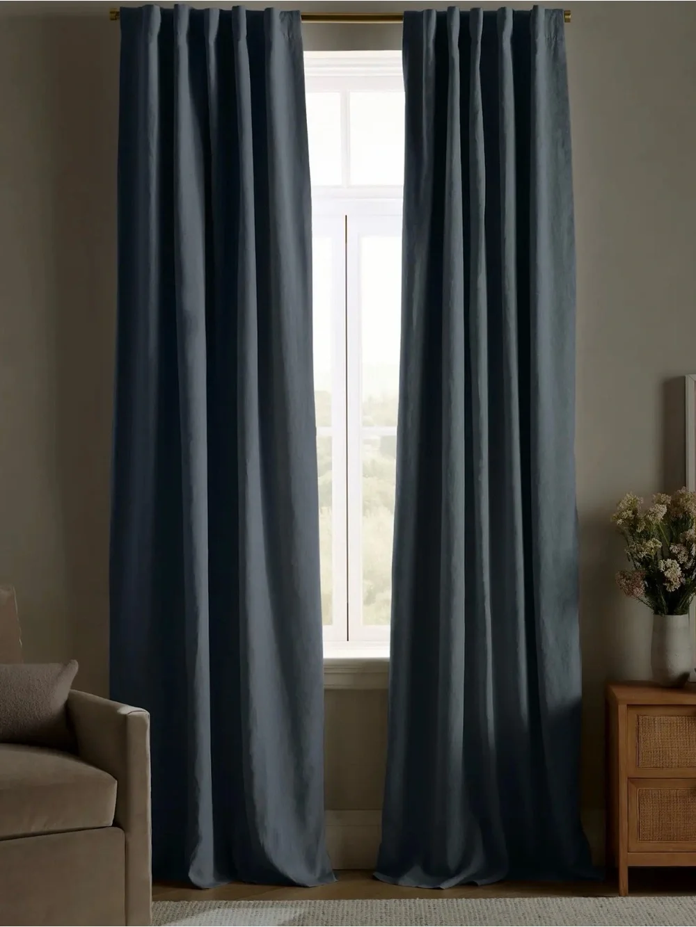 NWOT Quince 48x108 Chambray Linen Blackout Drapery Panel - Retail $112